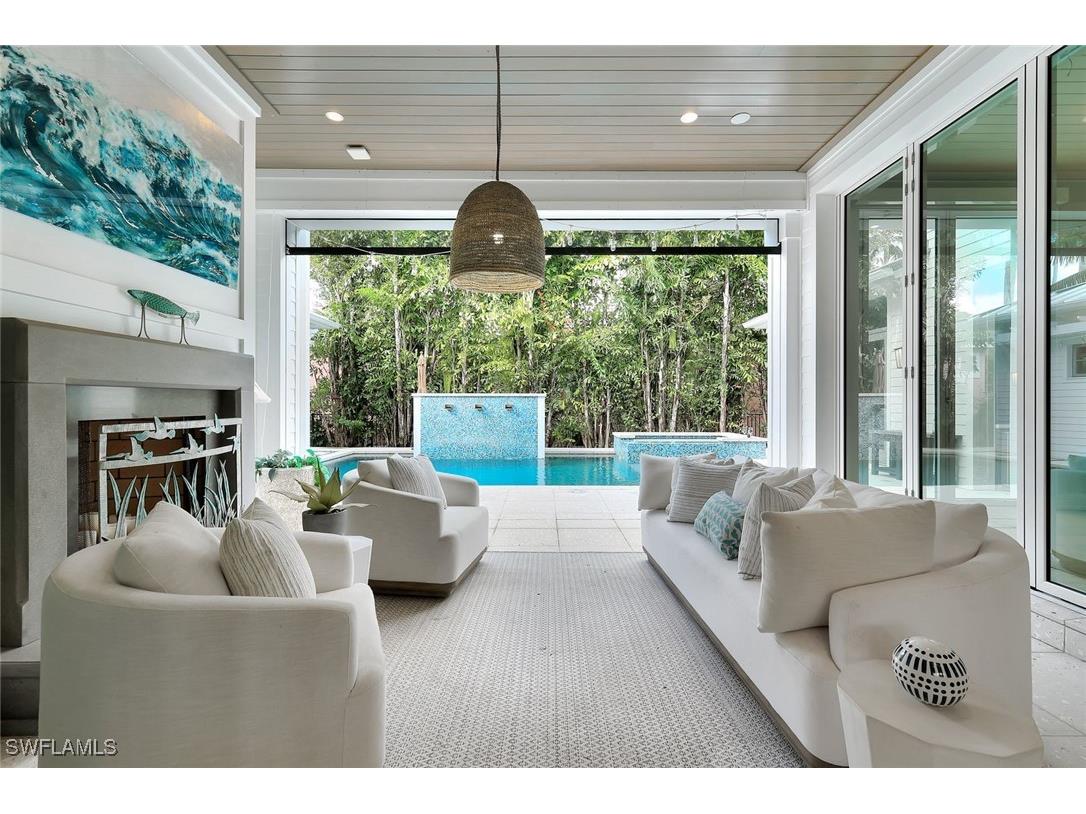 160 Broad Avenue S Naples FL 34102 225074925 image40