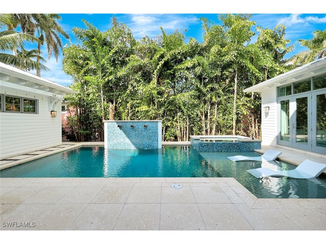 160 Broad Avenue S Naples FL 34102 225074925 image41