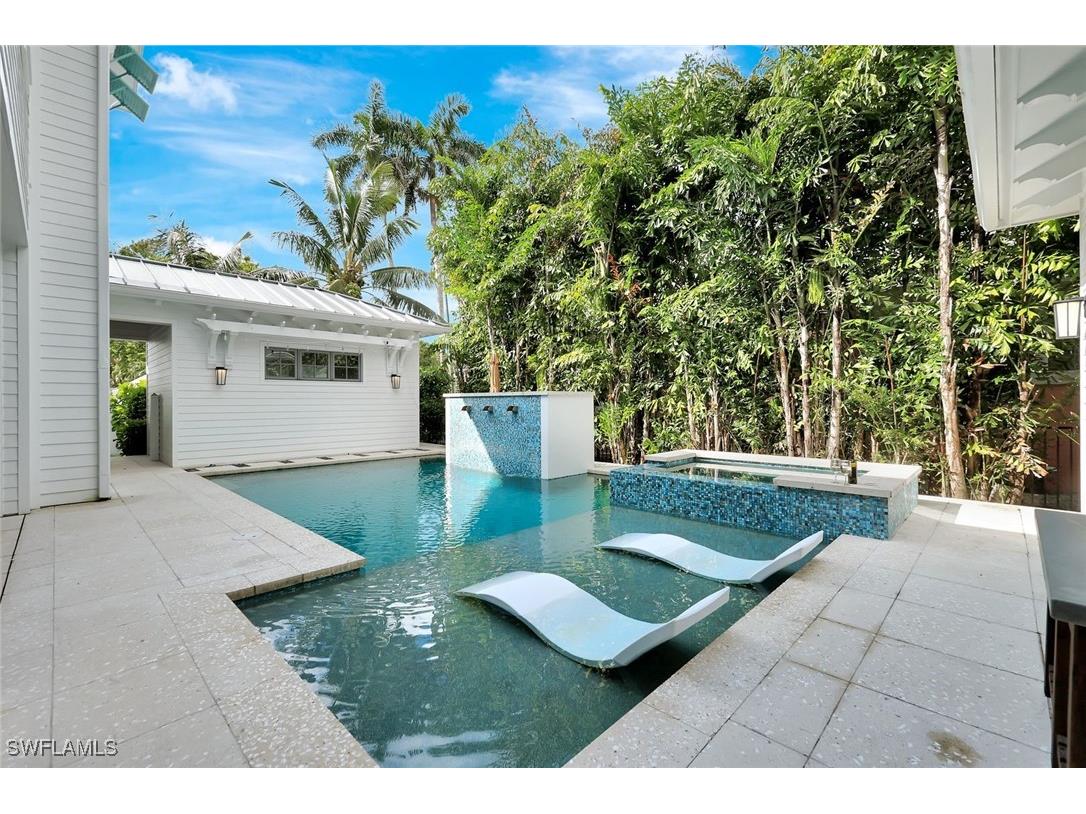 160 Broad Avenue S Naples FL 34102 225074925 image44