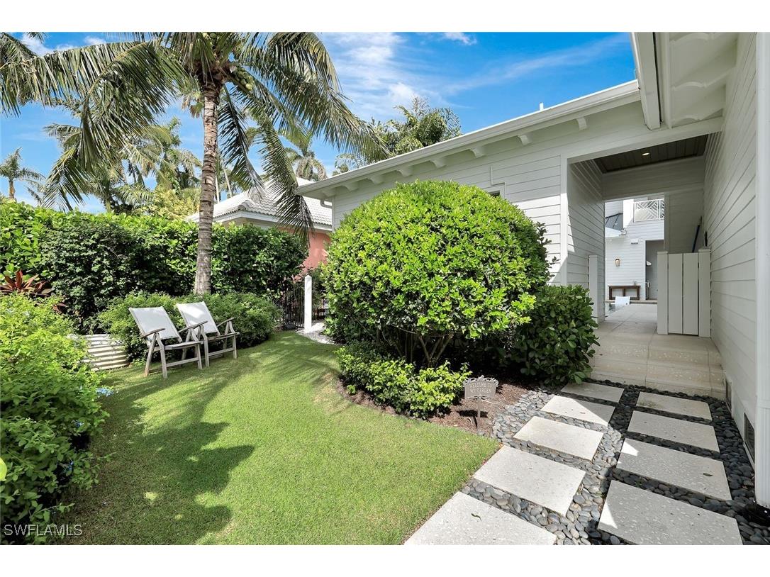 160 Broad Avenue S Naples FL 34102 225074925 image46