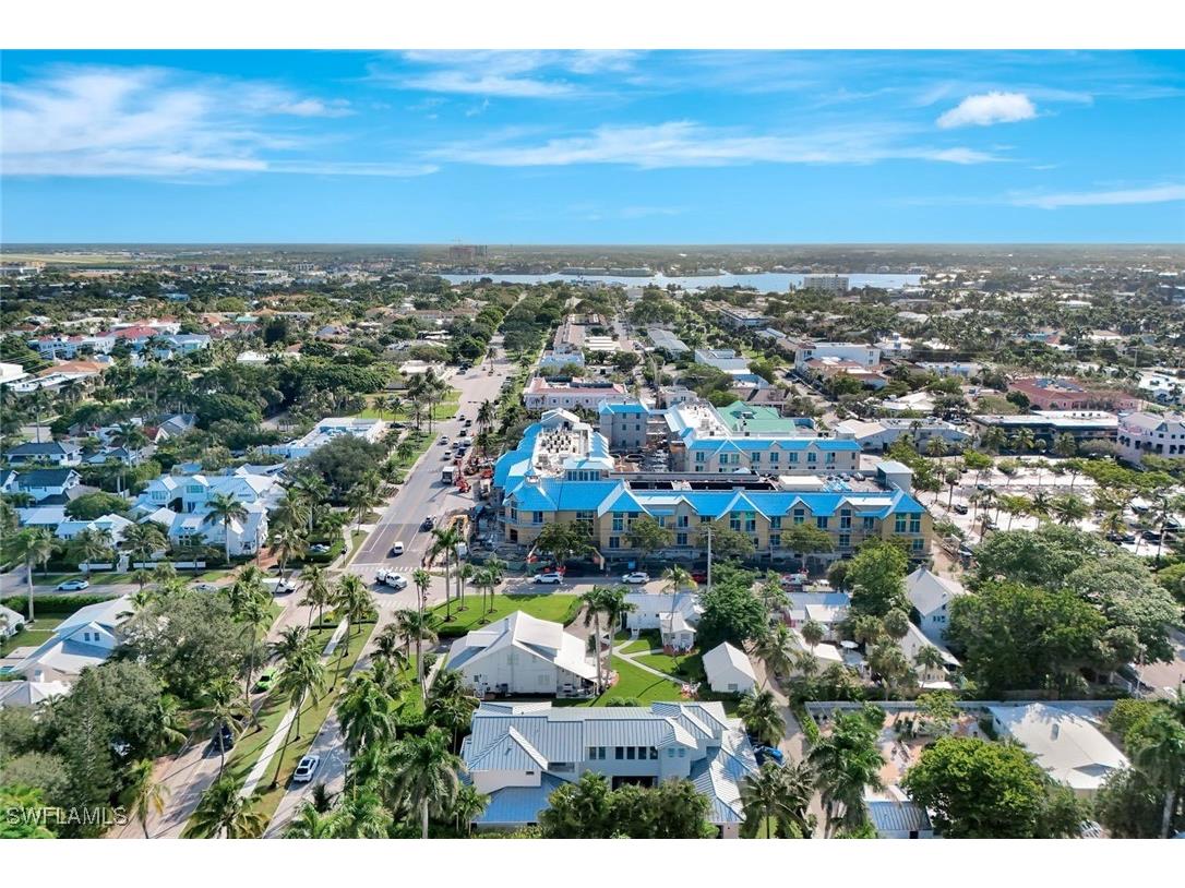 160 Broad Avenue S Naples FL 34102 225074925 image48