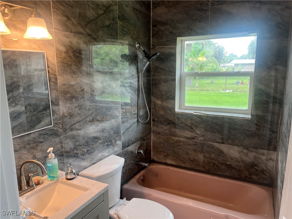 160 Brooks Road North Fort Myers FL 33917 225075263 image17