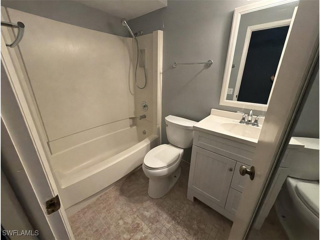 160 Lake Point Lane #6D Naples FL 34112 226003599 image10