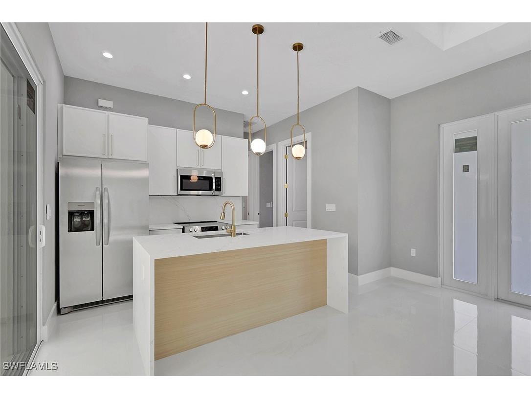 160 Logan Boulevard S Naples FL 34119 225083099 image35