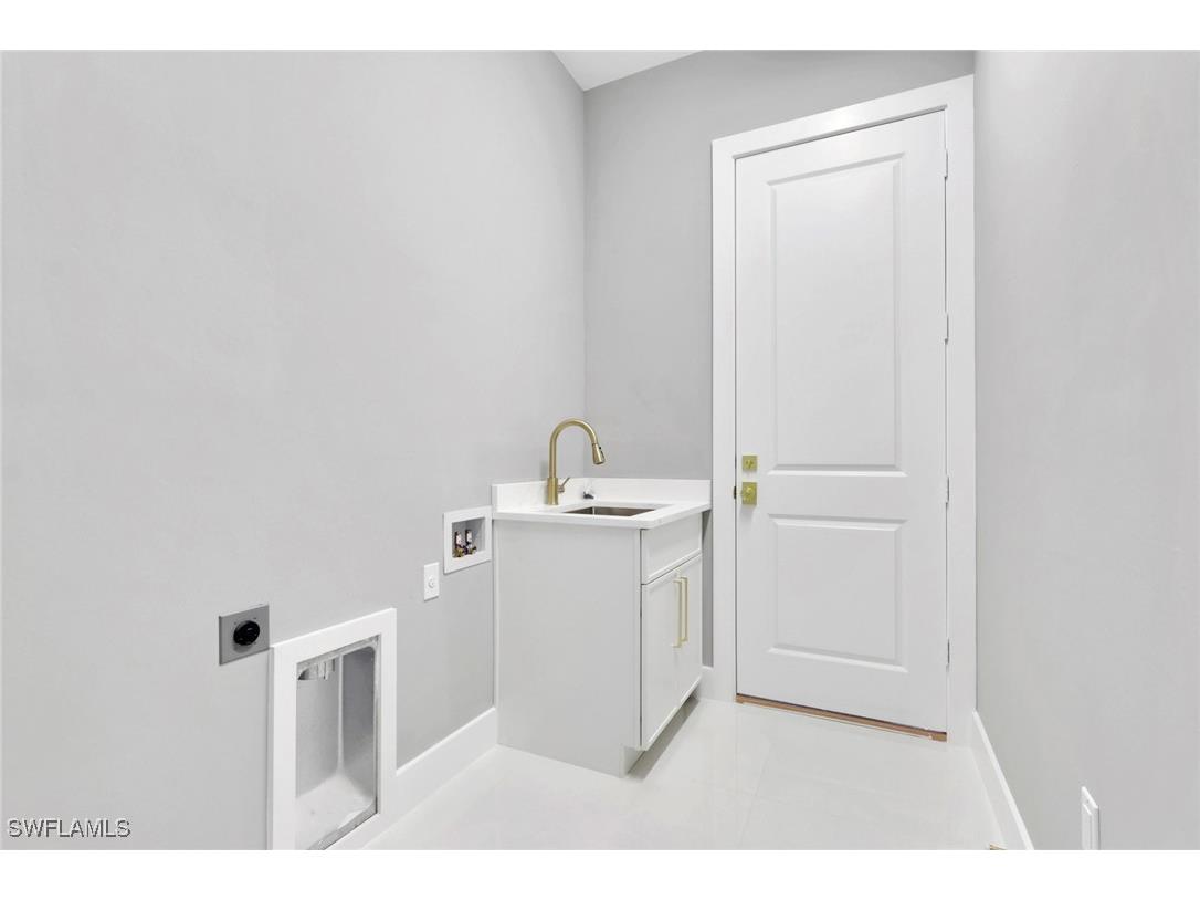 160 Logan Boulevard S Naples FL 34119 225083099 image46