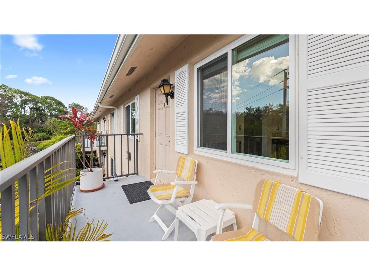 160 Palm Drive #4 Naples FL 34112 226009956 image1