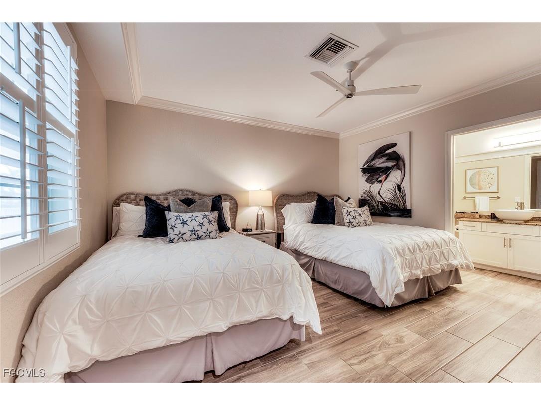 160 Palm Street #210 Marco Island FL 34145 2025006694 image19