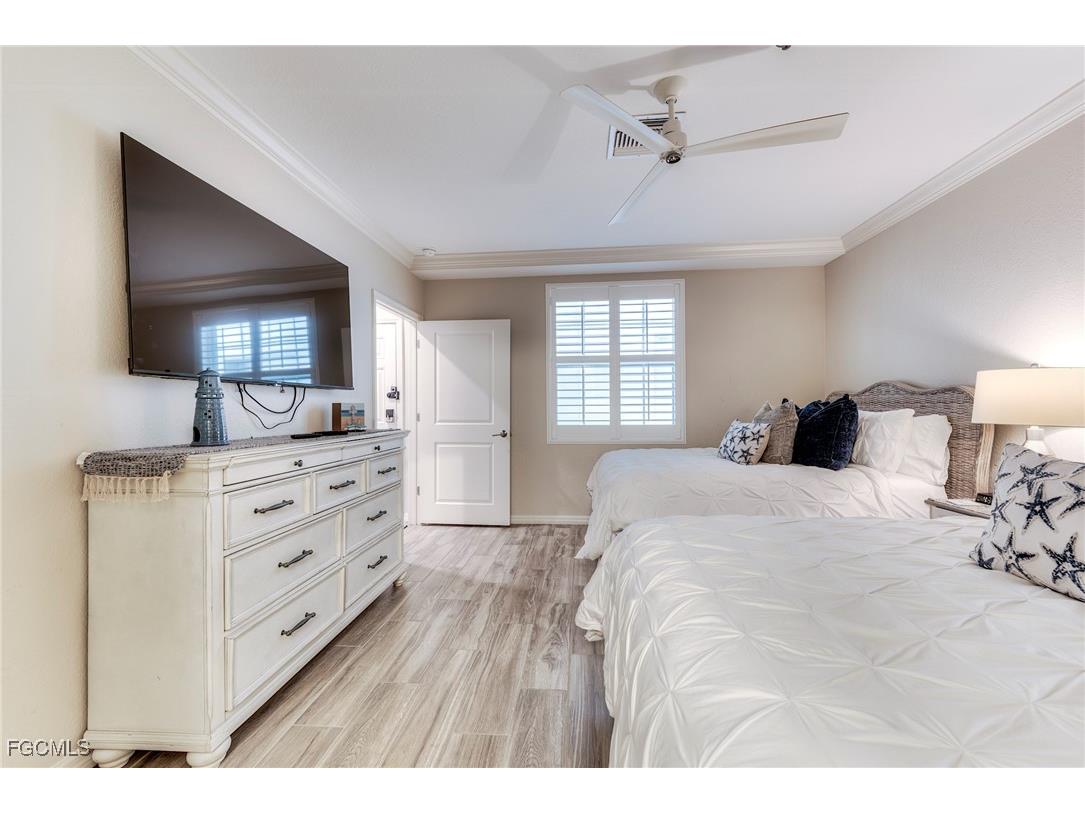 160 Palm Street #210 Marco Island FL 34145 2025006694 image20