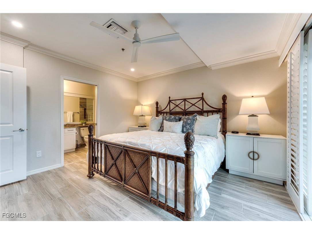 160 Palm Street #210 Marco Island FL 34145 2025006694 image23