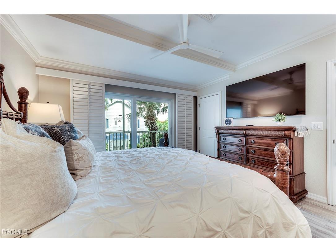 160 Palm Street #210 Marco Island FL 34145 2025006694 image25