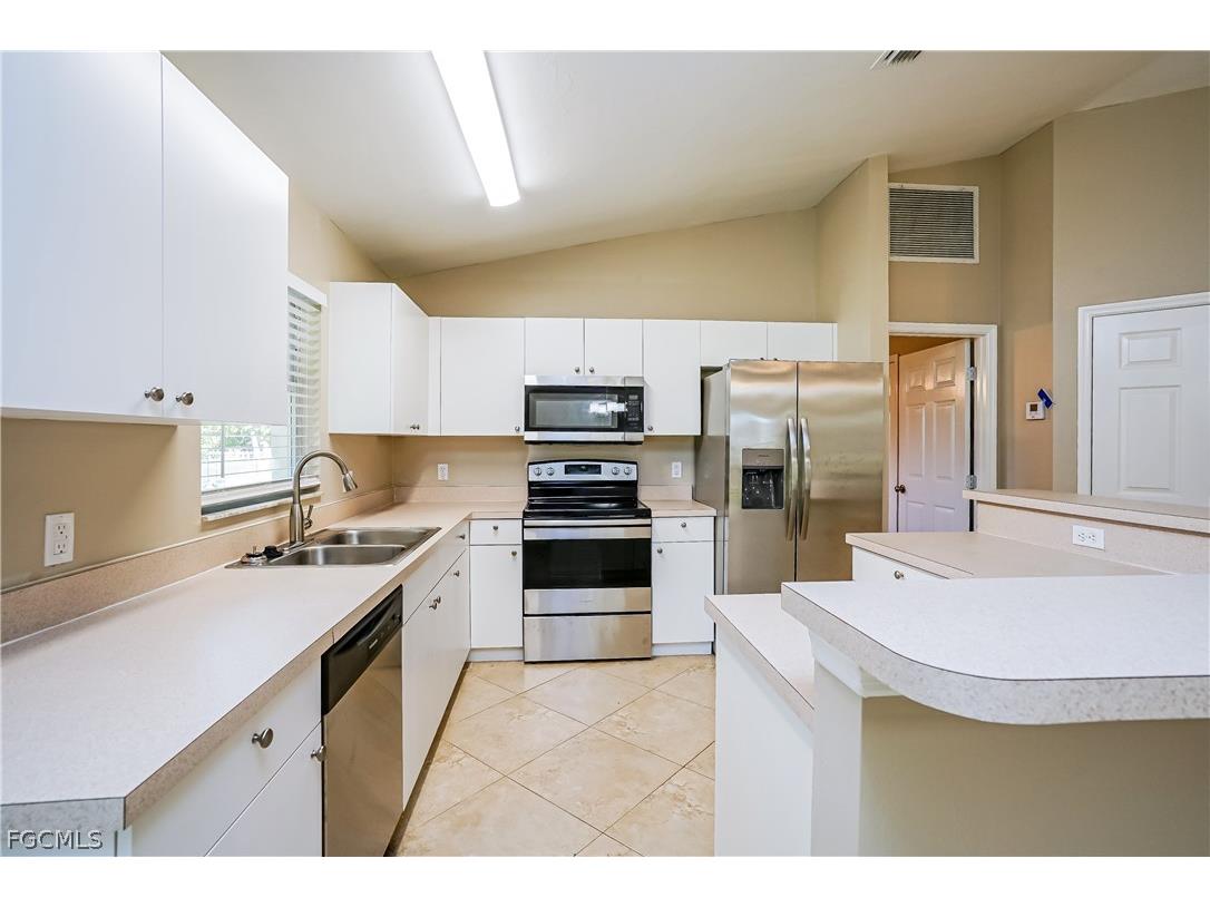 160 SE 27th Terrace Cape Coral FL 33904 2026012348 image7