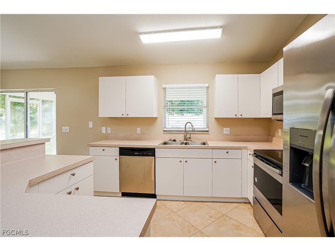 160 SE 27th Terrace Cape Coral FL 33904 2026012348 image8