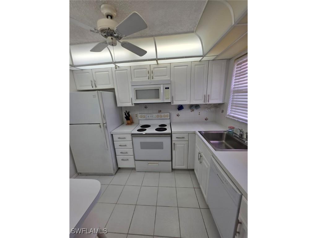 160 Turtle Lake Court #209 Naples FL 34105 225073777 image8