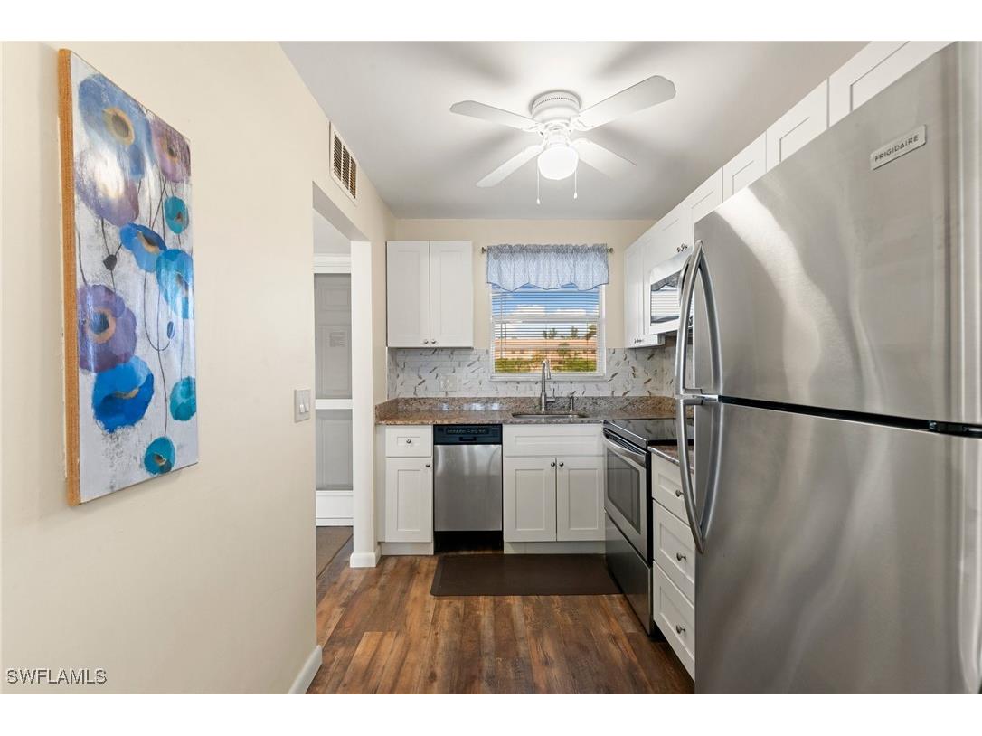 160 Turtle Lake Court #210 Naples FL 34105 225082162 image9