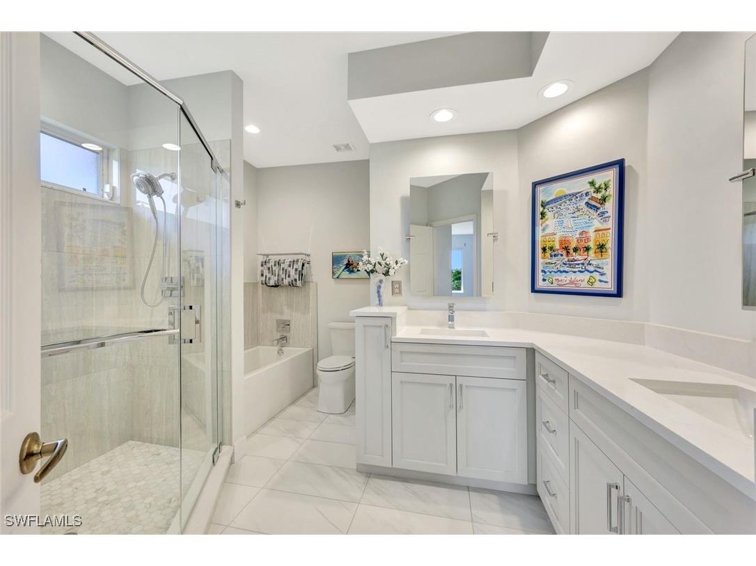 160 Waterside Circle #202 Marco Island FL 34145 225075239 image12