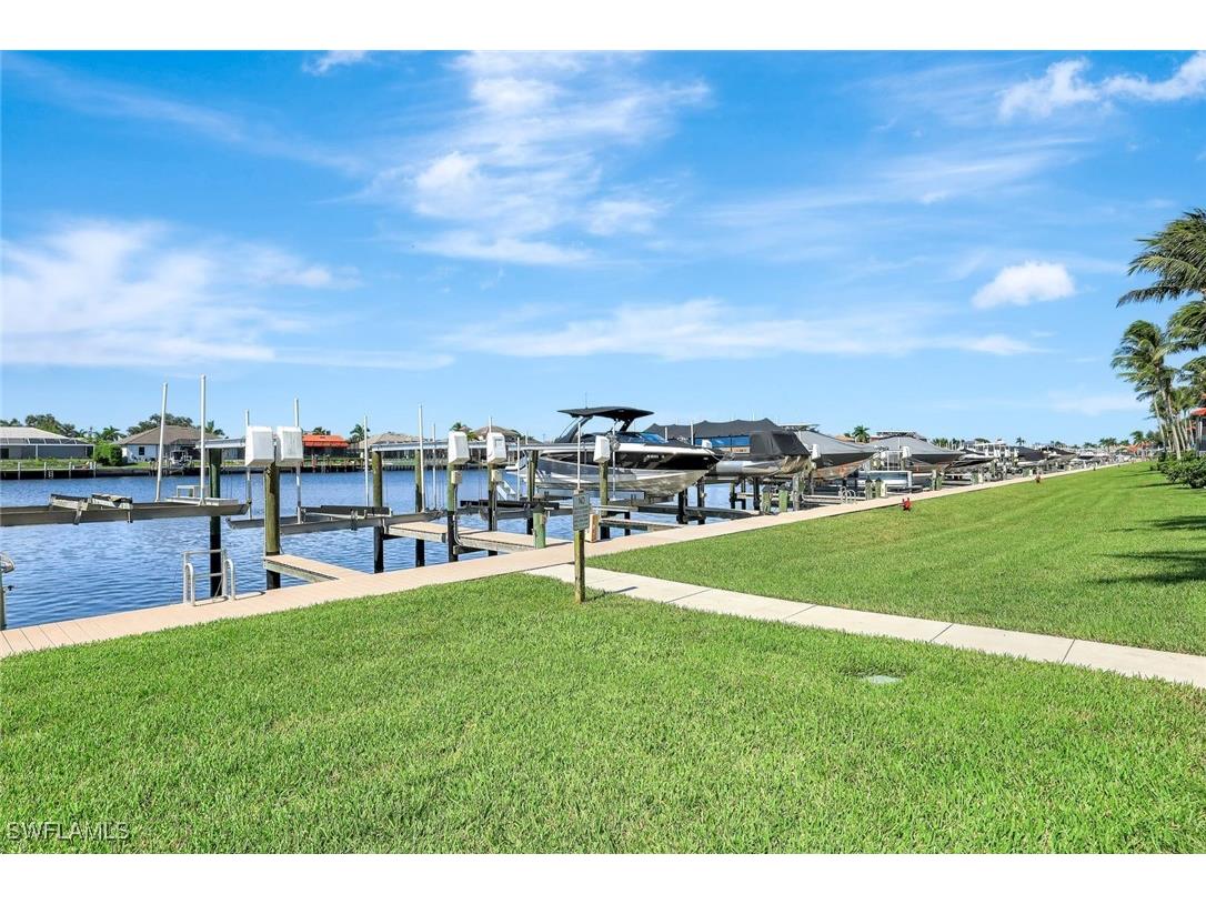 160 Waterside Circle #202 Marco Island FL 34145 225075239 image37