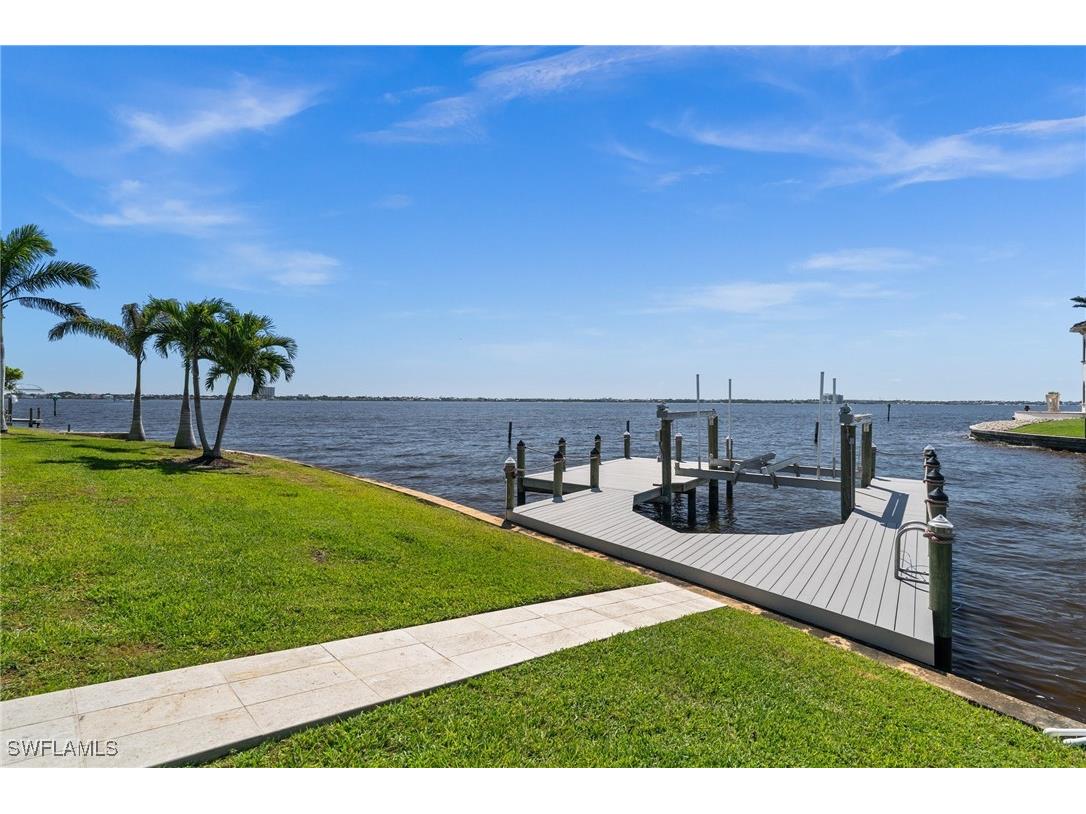 1600 Edith Esplanade Cape Coral FL 33904 225028582 image11