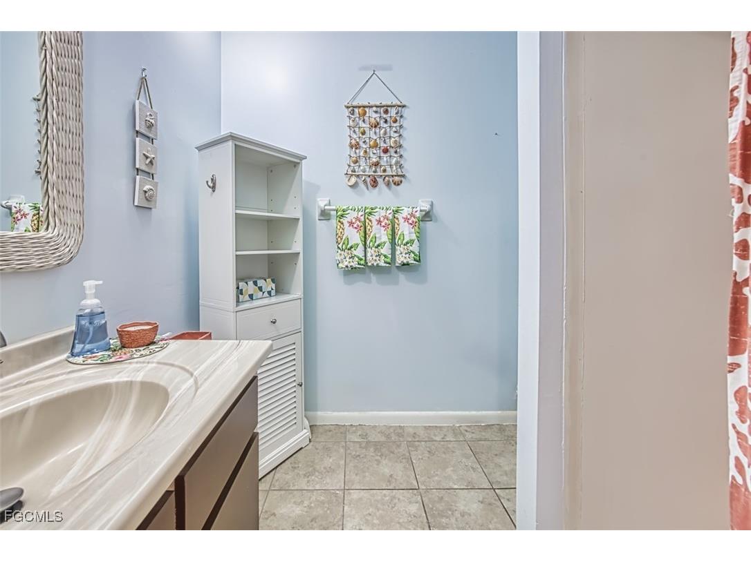 16001 Dublin Circle #203 Fort Myers FL 33908 2025003318 image24