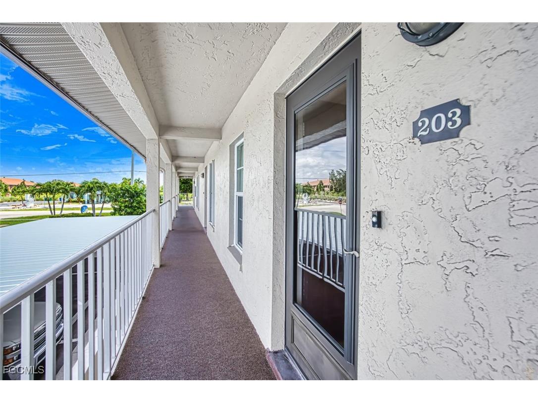 16001 Dublin Circle #203 Fort Myers FL 33908 2025003318 image6