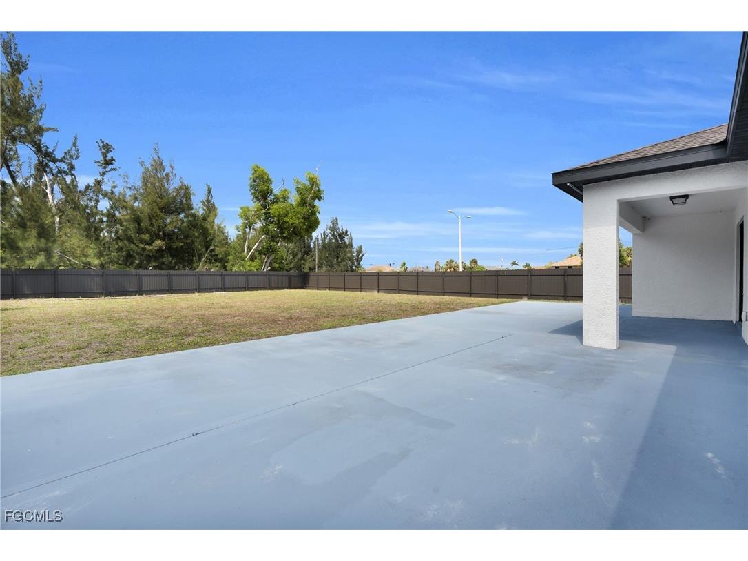 1601 SW 12th Terrace Cape Coral FL 33991 2025022292 image27