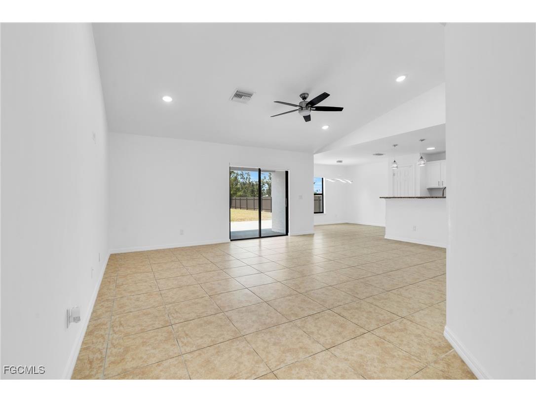 1601 SW 12th Terrace Cape Coral FL 33991 2025022292 image3