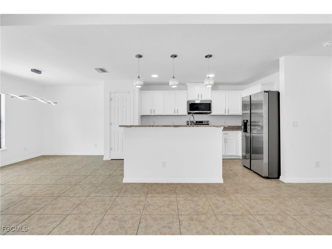 1601 SW 12th Terrace Cape Coral FL 33991 2025022292 image6