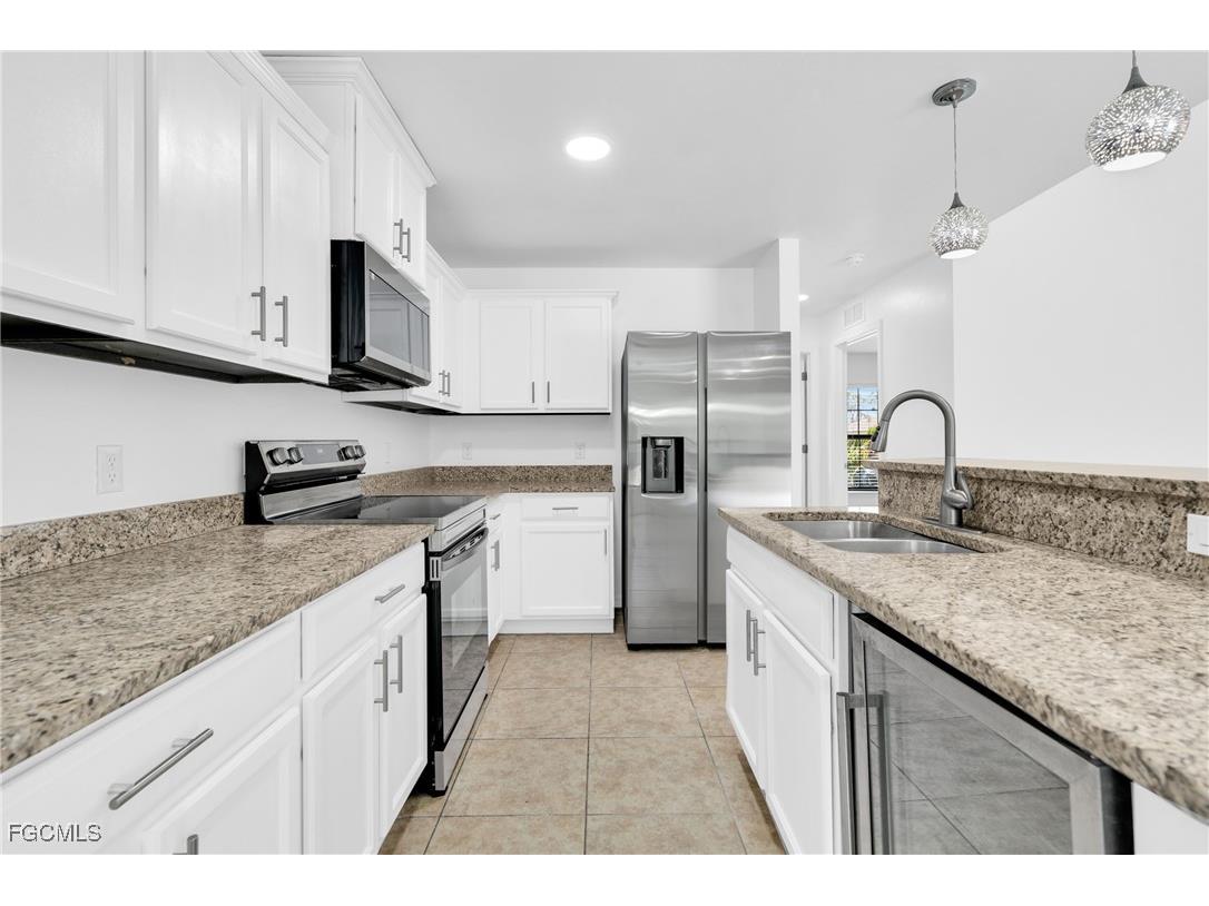 1601 SW 12th Terrace Cape Coral FL 33991 2025022292 image8