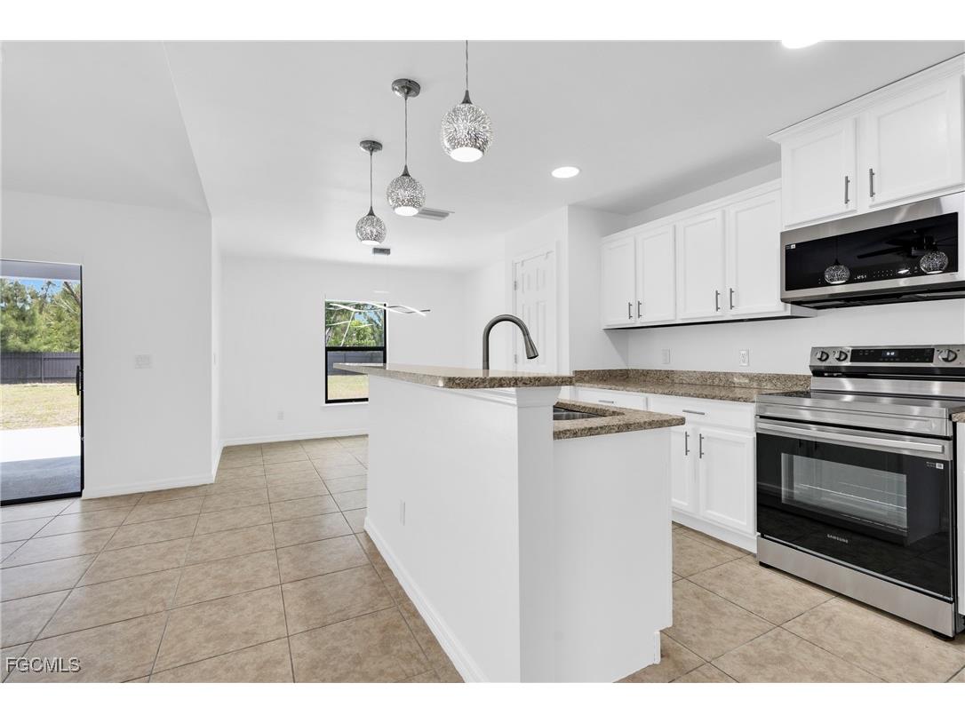 1601 SW 12th Terrace Cape Coral FL 33991 2025022292 image9