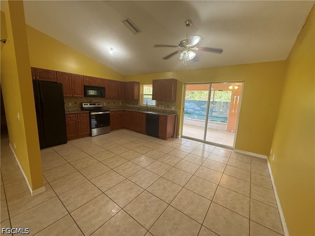 1601 W 10th Street Lehigh Acres FL 33972 2026017464 image3