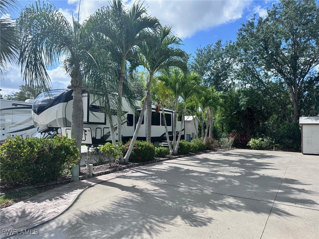 1602 Diamond Lake Circle Naples FL 34114 225080565 image2