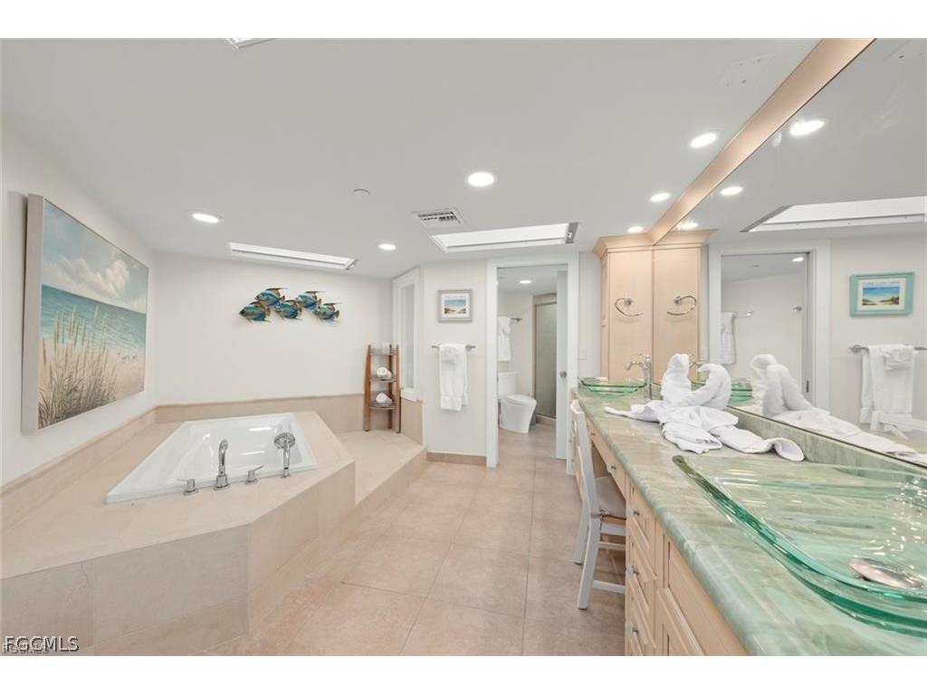 1602 Lands End Village Captiva FL 33924 2026009643 image24