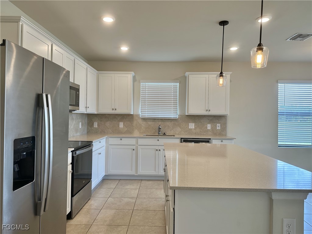 16027 Enclaves Cove Drive North Fort Myers FL 33917 2025011643 image4