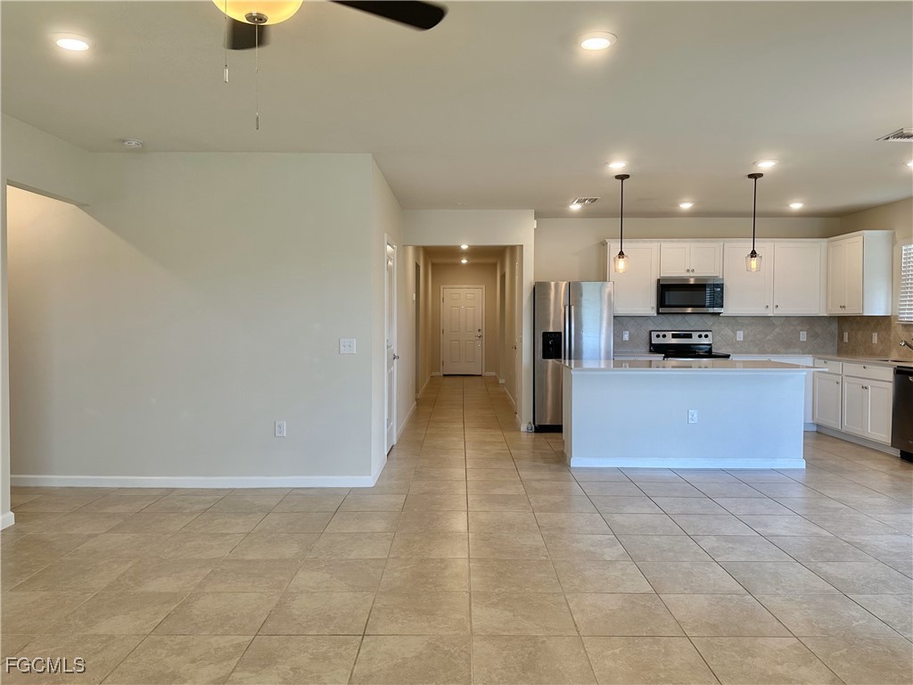 16027 Enclaves Cove Drive North Fort Myers FL 33917 2025011643 image6