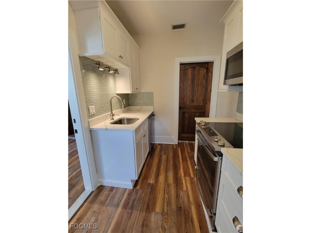 1603 Woodford Avenue Fort Myers FL 33901 2025026315 image25