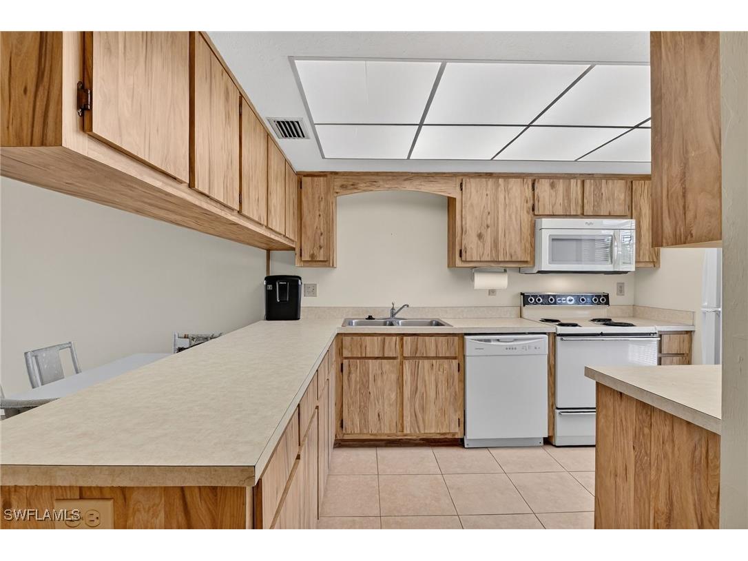 16031 Dublin Circle #204 Fort Myers FL 33908 225080166 image3