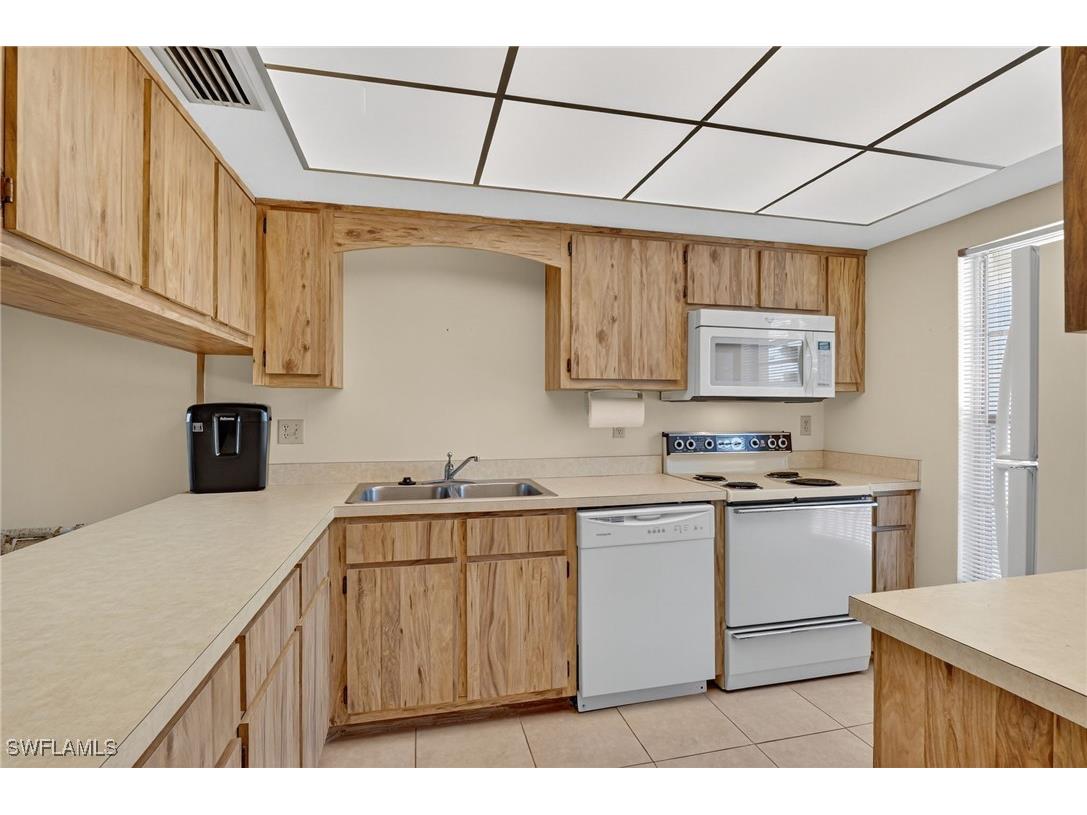 16031 Dublin Circle #204 Fort Myers FL 33908 225080166 image5