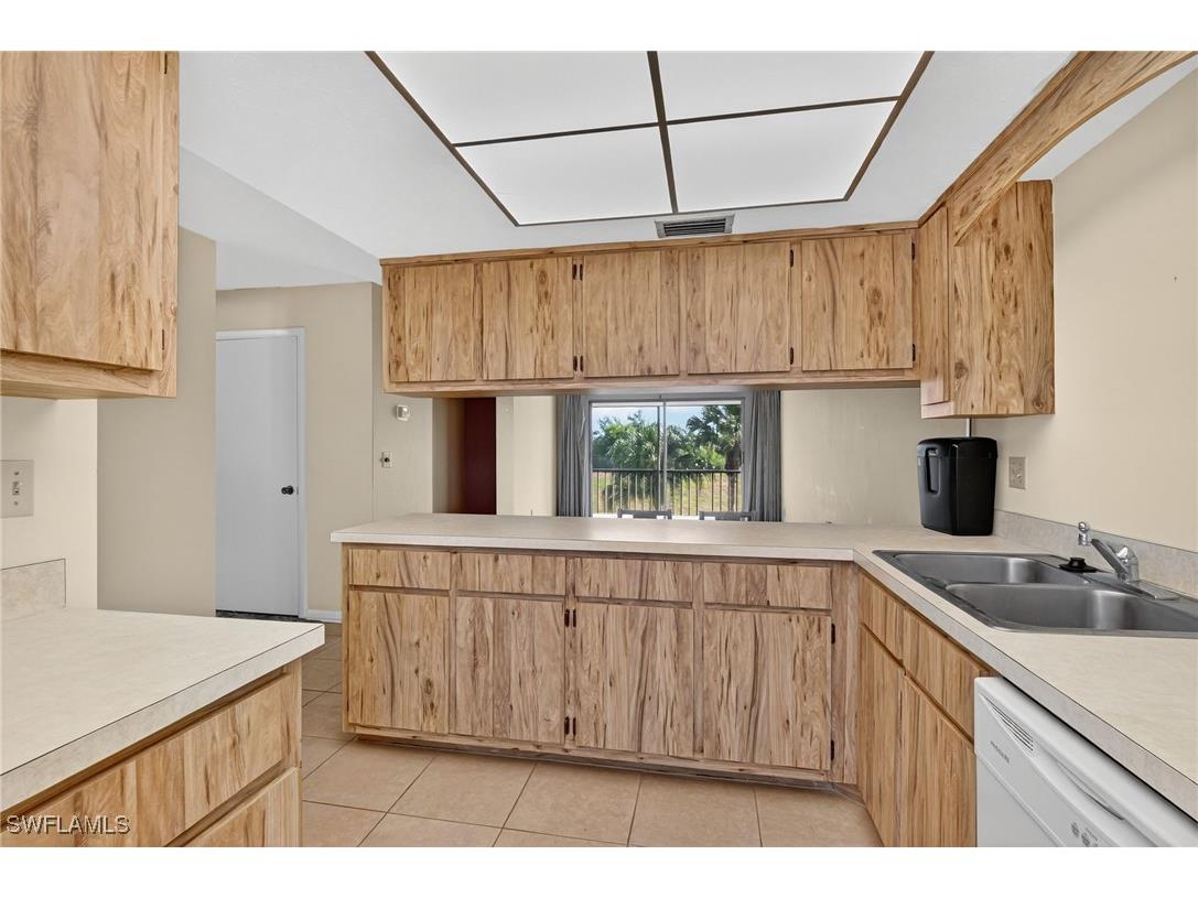 16031 Dublin Circle #204 Fort Myers FL 33908 225080166 image7