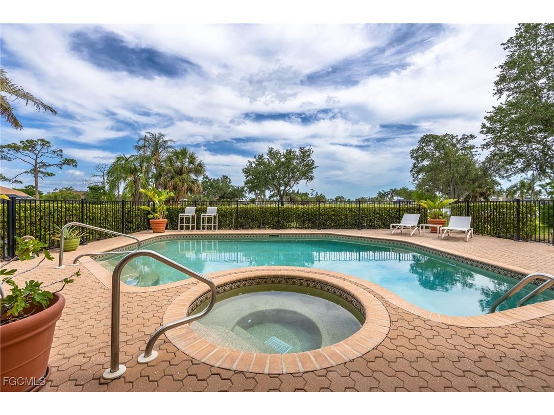 16031 Forest Oaks Drive Fort Myers FL 33908 2025022573 image3