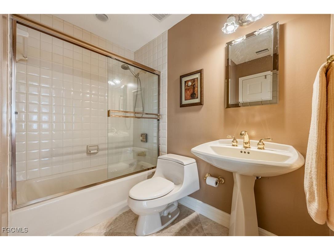 16031 Forest Oaks Drive Fort Myers FL 33908 2025022573 image33