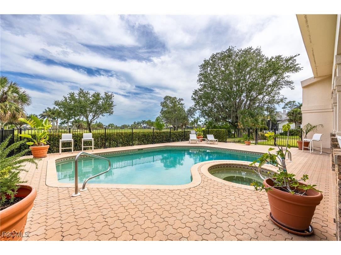 16031 Forest Oaks Drive Fort Myers FL 33908 2025022573 image38