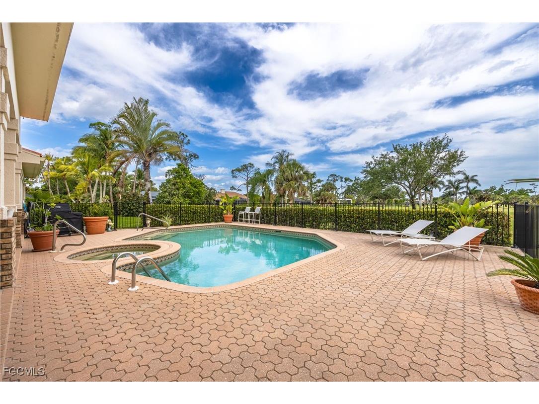 16031 Forest Oaks Drive Fort Myers FL 33908 2025022573 image39