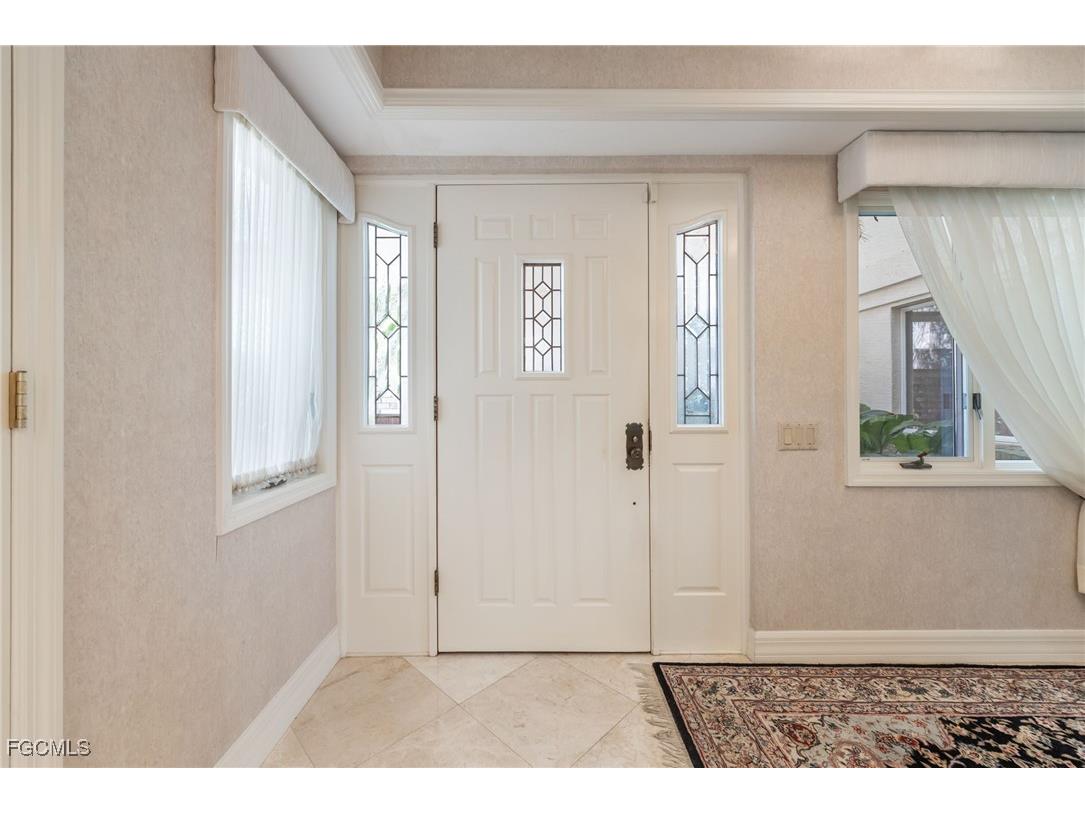 16031 Forest Oaks Drive Fort Myers FL 33908 2025022573 image5