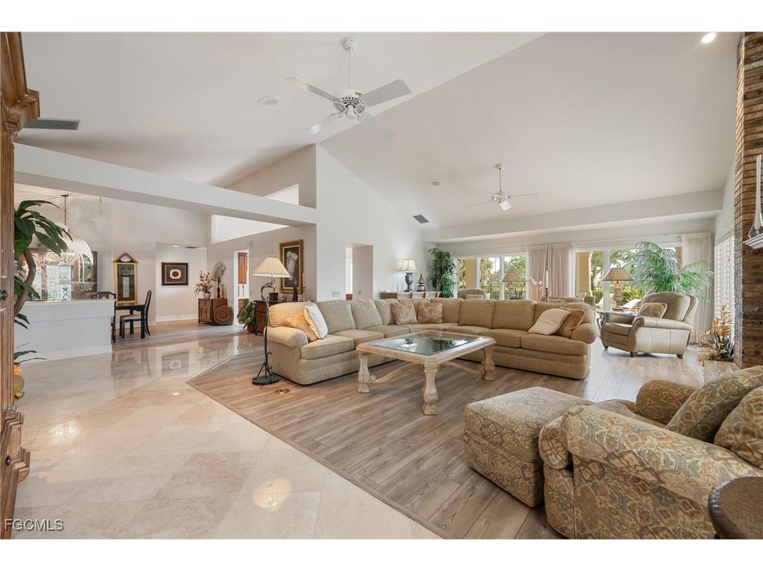 16031 Forest Oaks Drive Fort Myers FL 33908 2025022573 image9