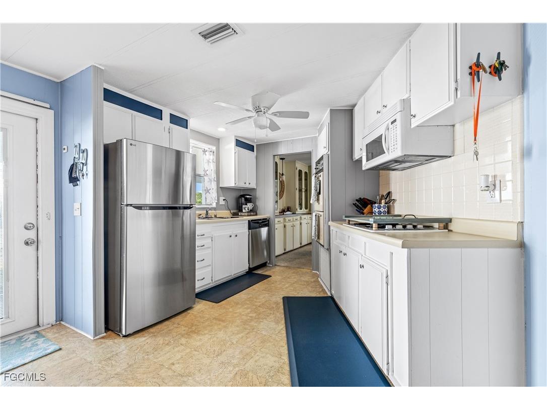 16033 Hibiscus Way North Fort Myers FL 33903 2025017598 image3