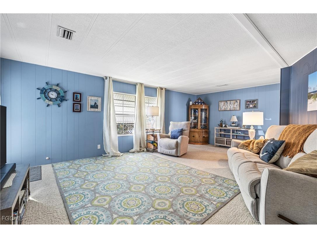 16033 Hibiscus Way North Fort Myers FL 33903 2025017598 image8