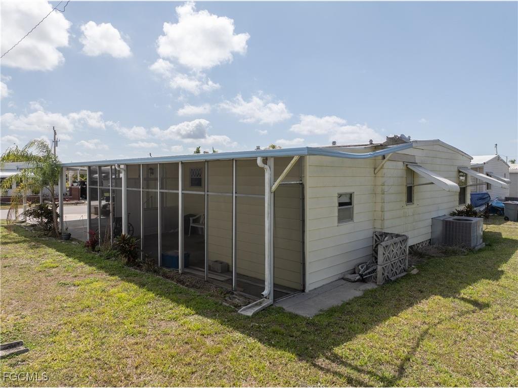 16037 Citron Way North Fort Myers FL 33903 2025012483 image36