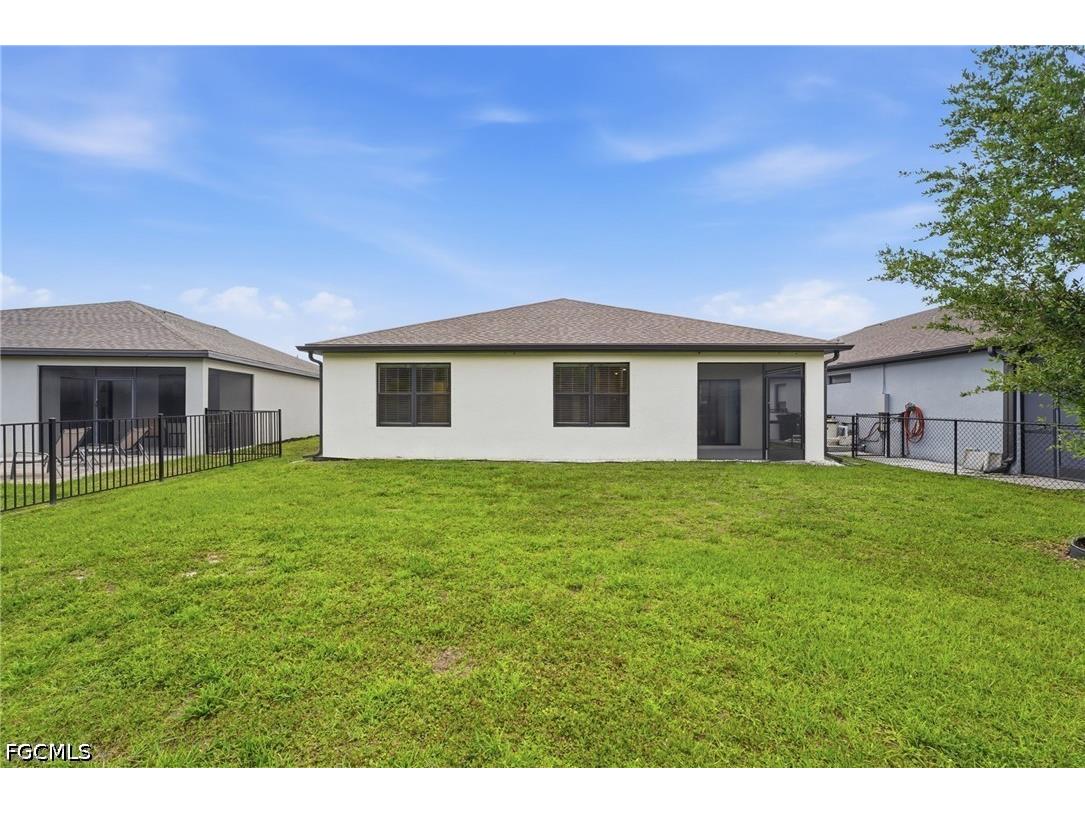 16048 Beachberry Drive North Fort Myers FL 33917 2026018681 image25
