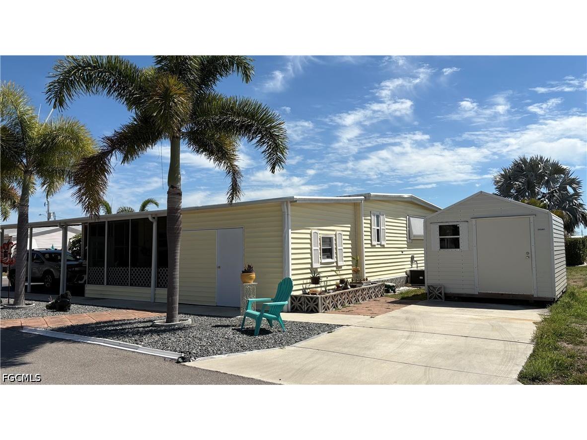 16049 Hibiscus Way North Fort Myers FL 33903 2026014301 image23