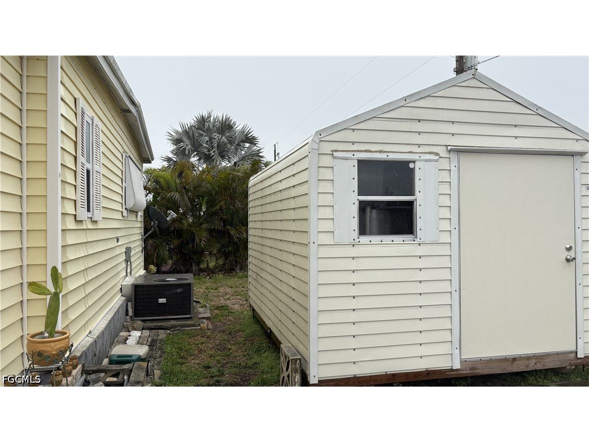 16049 Hibiscus Way North Fort Myers FL 33903 2026014301 image27