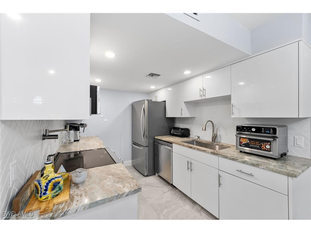 1605 Chesapeake Avenue #2 Naples FL 34102 225073223 image13